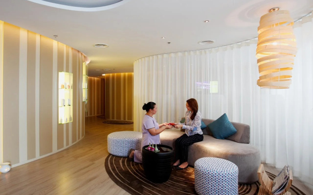 Centara Watergate Pavilion  Bangkok