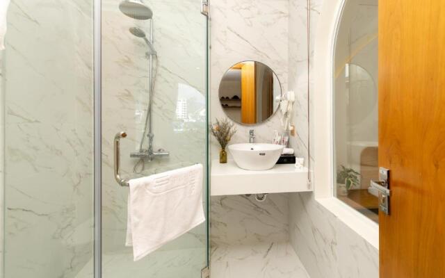 Maple Suite Hotel And Apartment