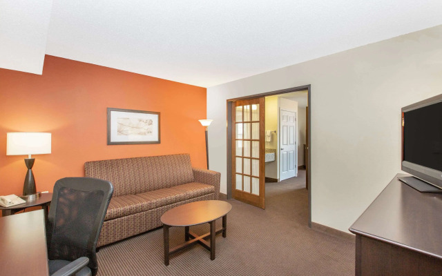 AmericInn by Wyndham Ottumwa