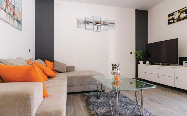 Awesome Home in Trogir with WiFi, 3 Bedrooms & Hot Tub