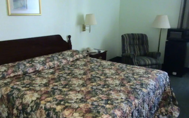 Highland Inn Peculiar