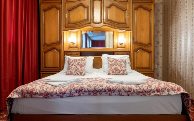Real Hotel