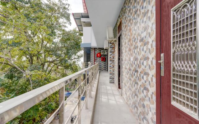 OYO Flagship 79099 Hotel Blue Sapphire Canal Road