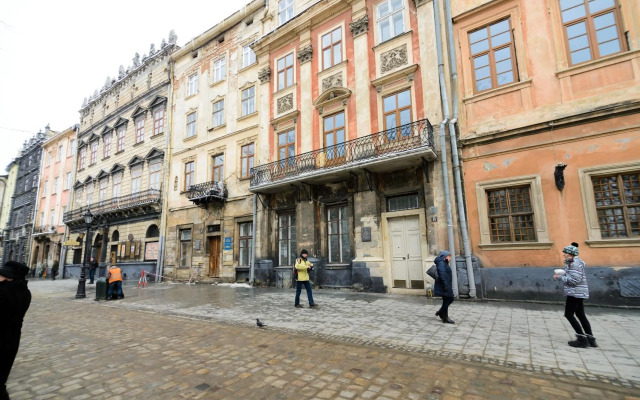 VIP апартаменти Ван Гог на площі Ринок