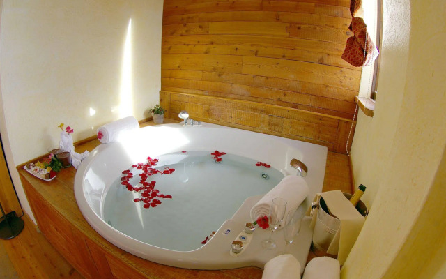 Chaberton Lodge & SPA