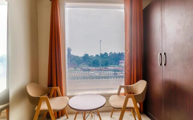 Fabhotel Nido