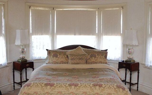The Grand Anne Bed & Breakfast