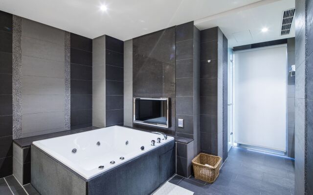 Sun Dialogue Hotel by Cosmos Creation