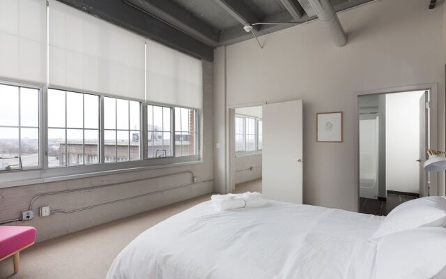 Spacious 1BR with Free Parking | Zen@Boss