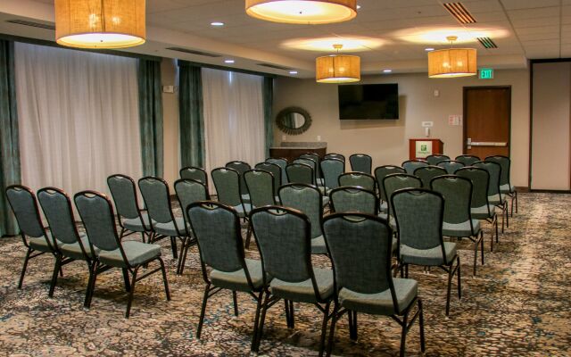 Holiday Inn & Suites Denver Tech Center-Centennial by IHG