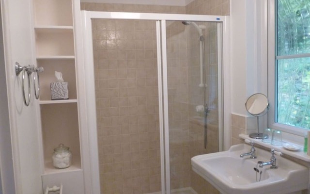 Newmoor Park Guest House