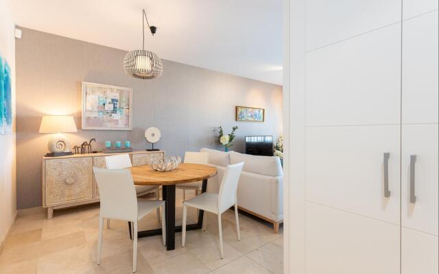 Hoyo 19 Luxury Apartment