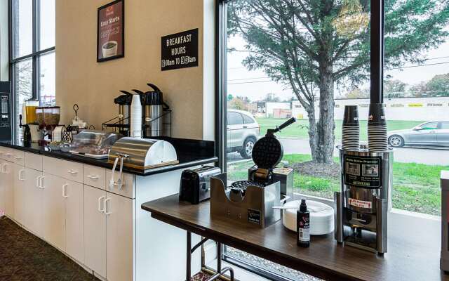 Econo Lodge Andrews Air Force Base