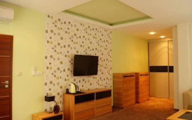 Villa 4 You
