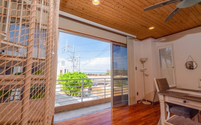 Lanakai House