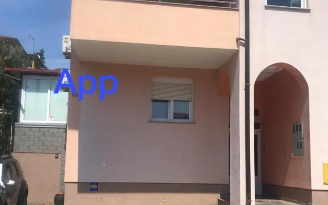 Studio apartman DAMA blizina amfiteatra i privatan parking