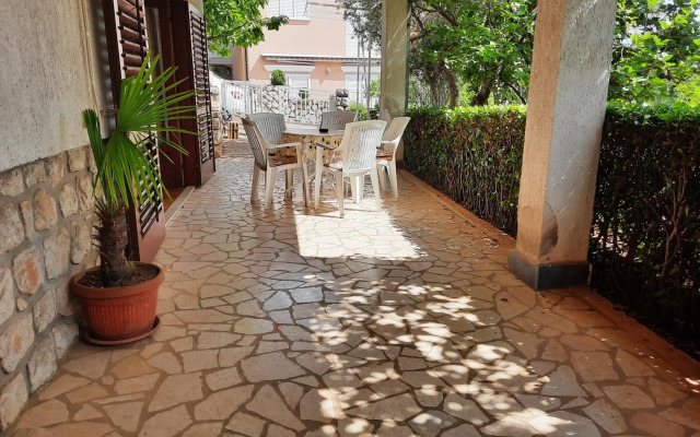 Sea view Nona Apartment