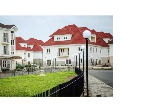 Luxury 4 Bedrooms Apartment 24Hrs Elect/WIFI/Security