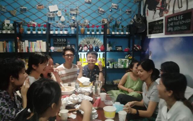 The One Youth Hostel