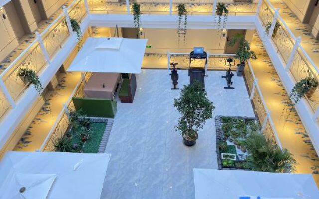 Homeinn Selected Hotel (Lijiang Gucheng Center)