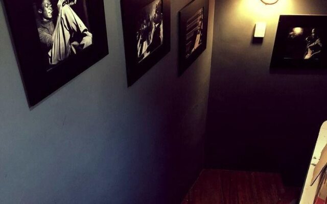 Peter's Cafe & Hostel