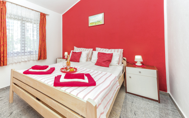 Cherry Apartment With Sea View