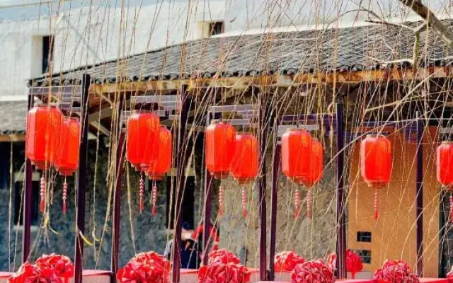 Ningbo Ninghai Xizi International  Atour Hotel