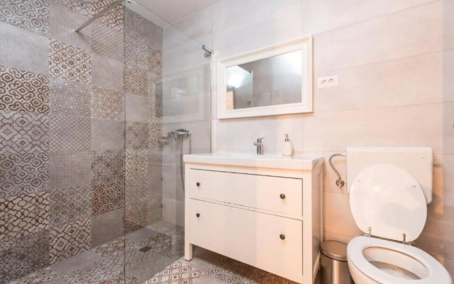 Old town studio and apartment