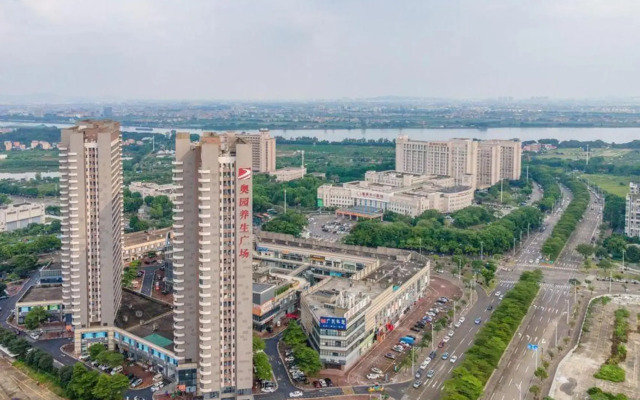 Yuetu Serviced Apartment