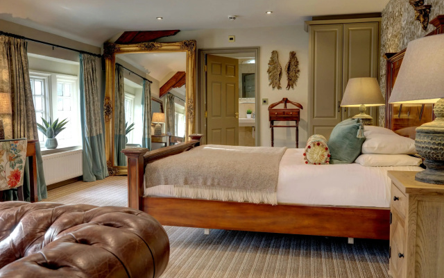 The George Hotel