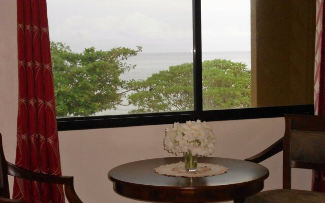 Gold View Beach Resort