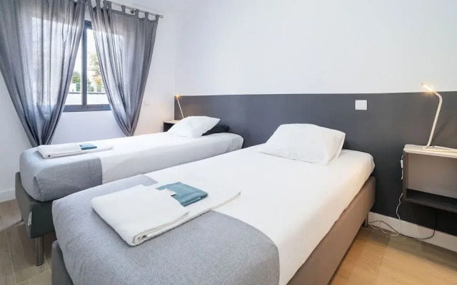 Oura Villa V2 - Flores