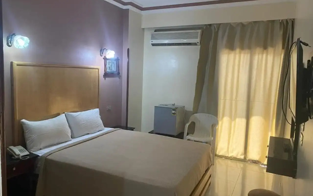 hotel shady