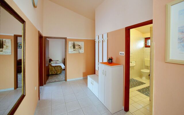 Apartment Julijana - economy apartment A1 Bibinje, Zadar riviera
