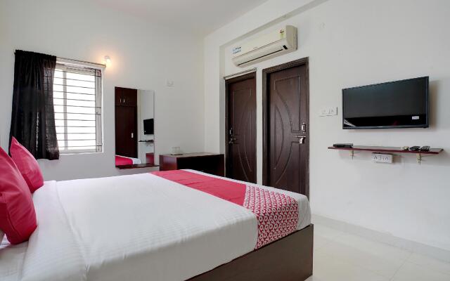 OYO 41102 Hyderabad Elite