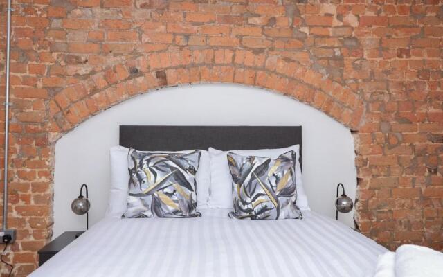 Concert Square Apartments by Happy Days