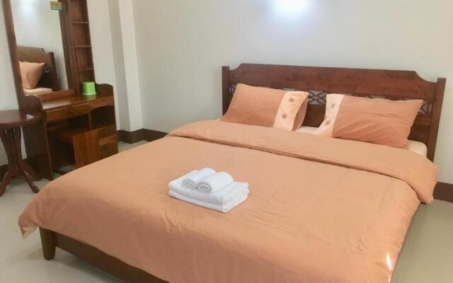 Phumchan Place Hotel