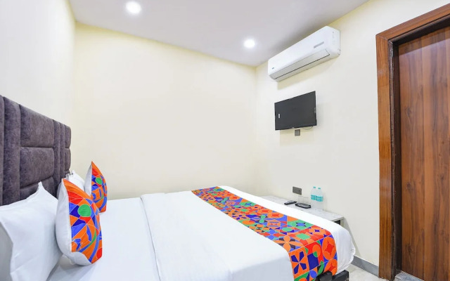 Fabhotel Yash Residency