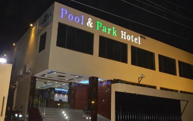 Pool And Park Hotel