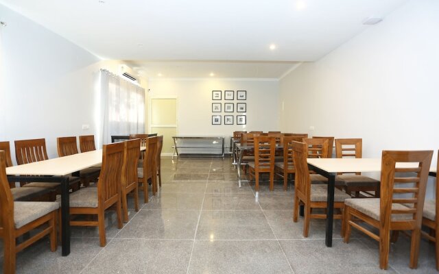 SilverKey Executive Stays 19650 Huda Star Mall