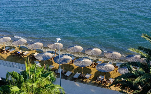 Mercure Larnaca Beach Resort