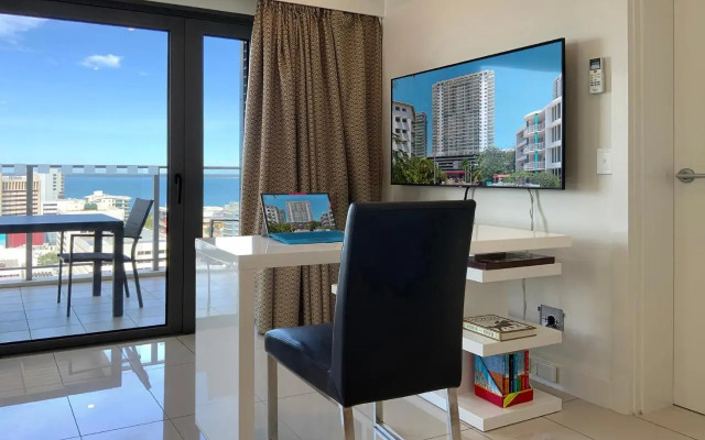 "NEWQUAY" Ideal Location & Views at PenthousePads
