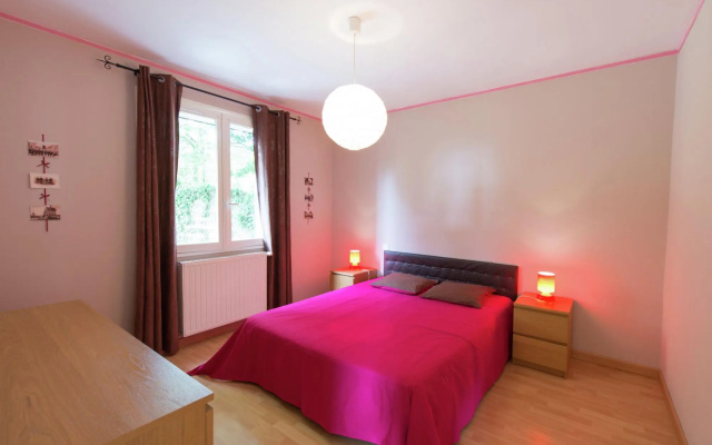 Relaxing Retreat in Bathernay