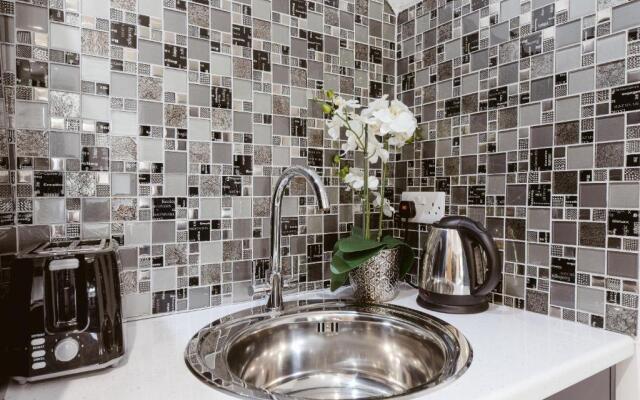 Modern city centre studio apartment