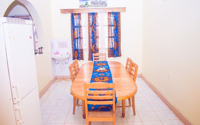 Kilihomebase & Campsite - Hostel
