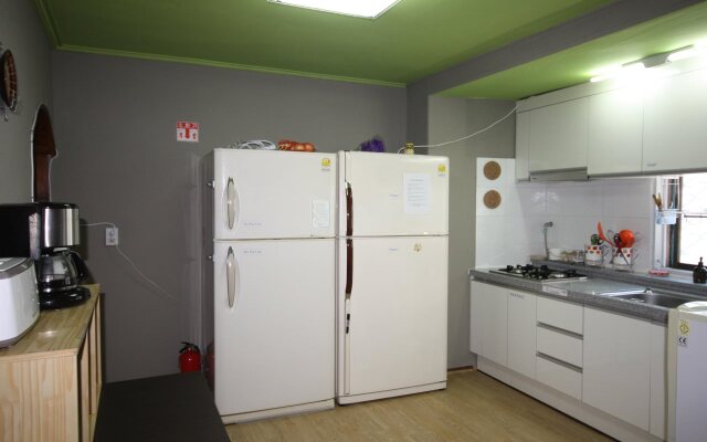 Zak's Guest House
