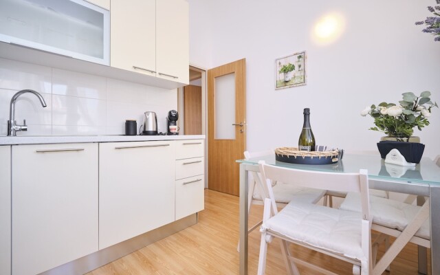 Apartment Mark by Litto