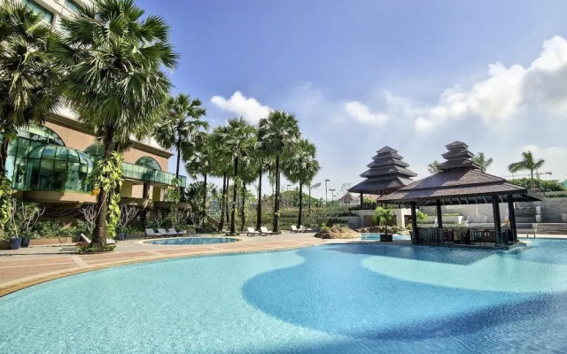 Sedona Hotel Inya Wing
