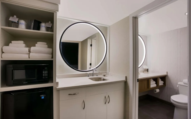 Best Western Premier The Central Hotel & Conference Center