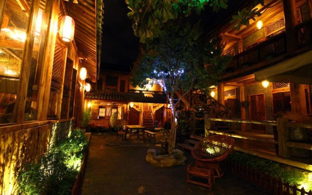 Lijiang Banshan Huayu Inn